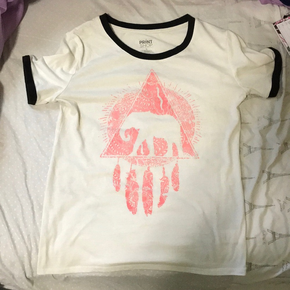 T-shirt with elephant